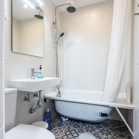 Fisherman's House In Oldtown With Exclusive Rooftop Semesterbostad *