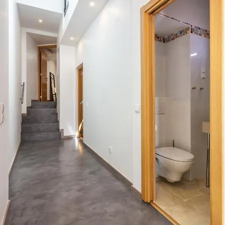 Hébergement de vacances Fisherman's House In Oldtown With Exclusive Rooftop *